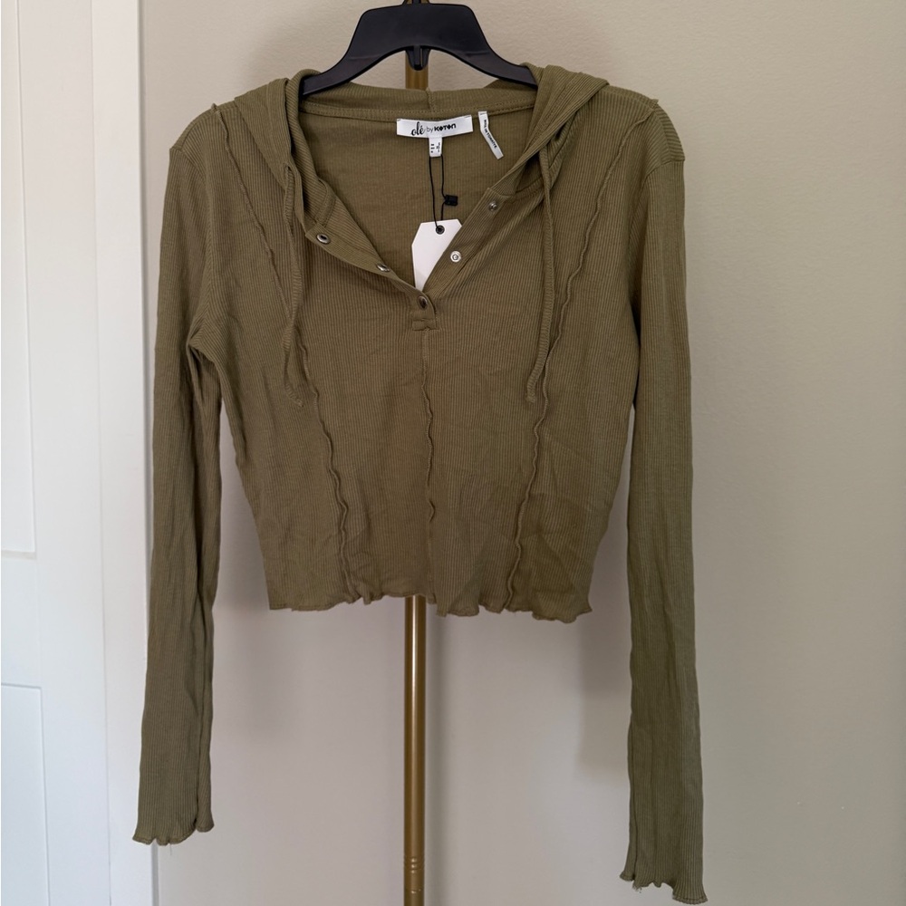 NWT Olive Green Cropped Hoodie Shirt